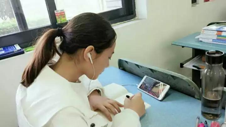 学生教室学习十九? id=